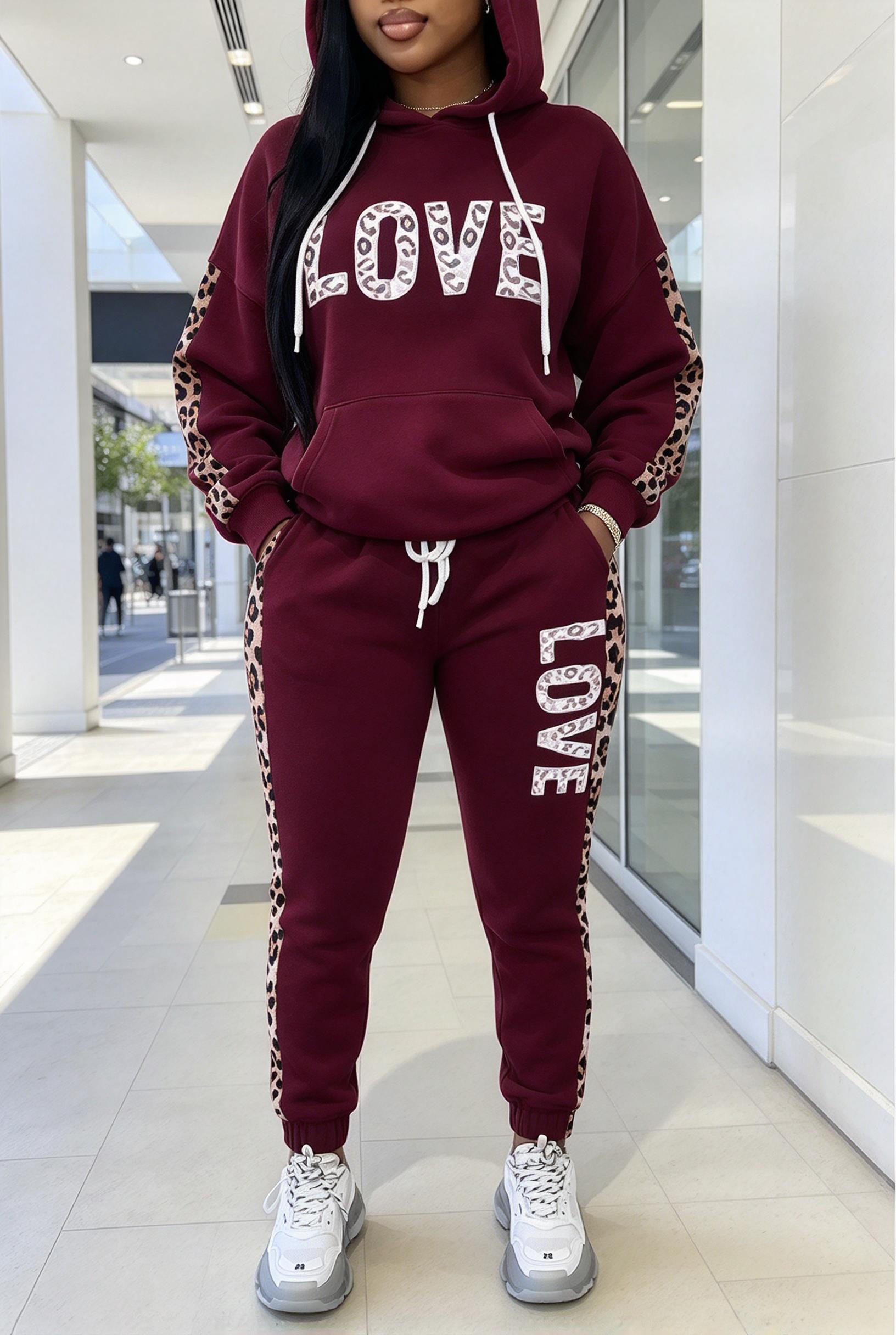 Joggers Pants - Damen-Trainingsanzug mit Kapuze, Leopardenmuster und Buchstaben-Applikationen,
